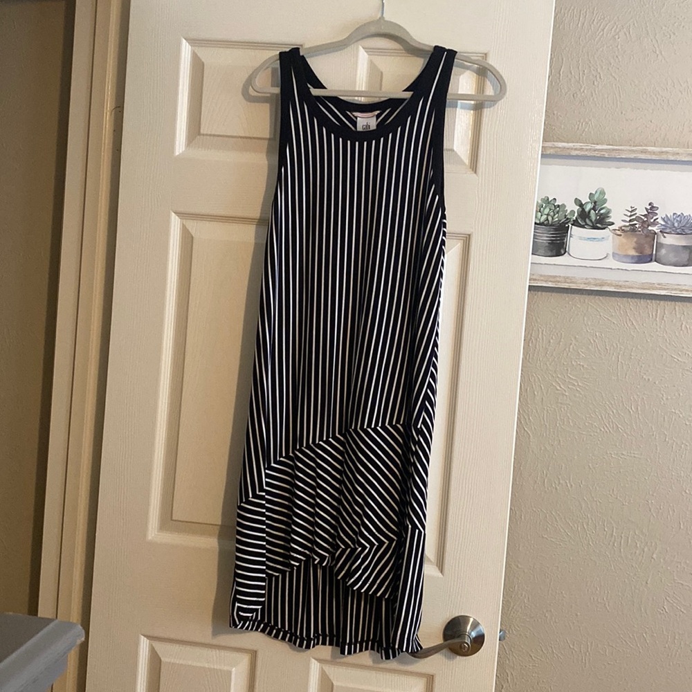 Cabi black and white sleeveless dress